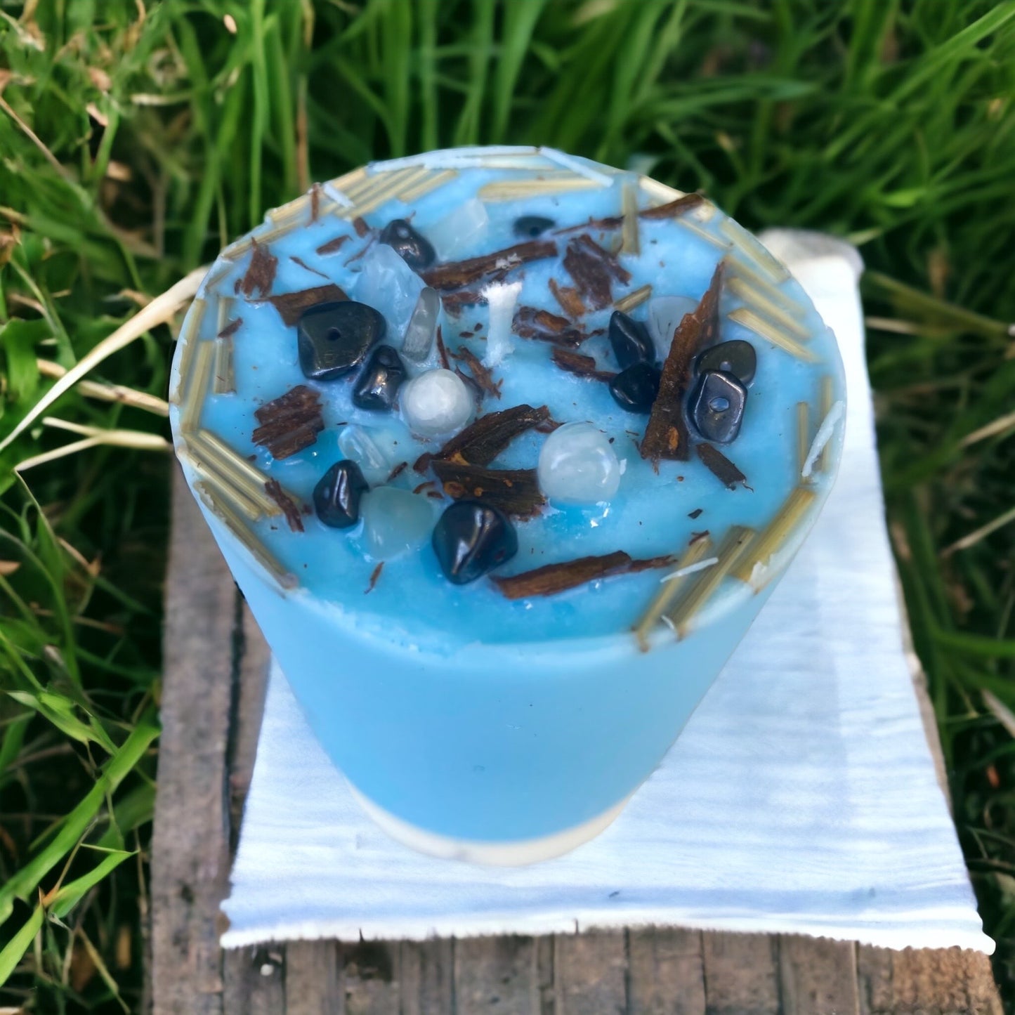 Peace & Prosperity Candle | Handmade Crystal & Herb Intention Candle – Nibiru Beauty